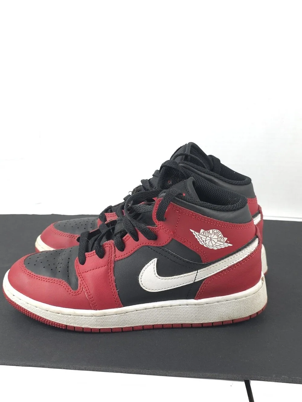 Nike Air Jordan 1 Mid GS Size 4.5Y Gym Red Black White Sneakers DQ8423-061